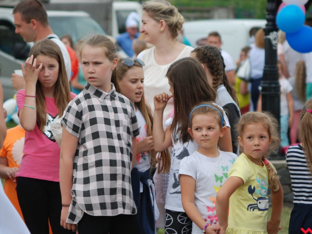 Smerfny Dzień Dziecka przyciągnął tłumy pyzdrzan
