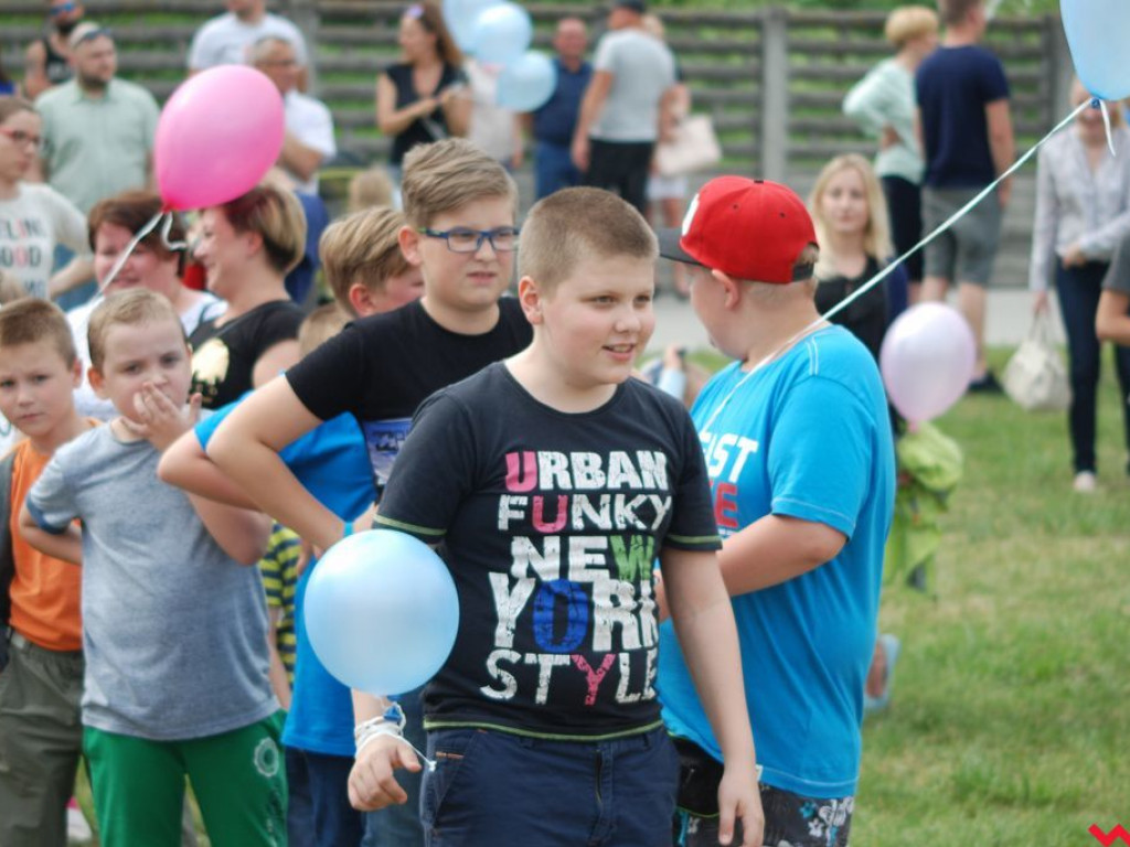 Smerfny Dzień Dziecka przyciągnął tłumy pyzdrzan