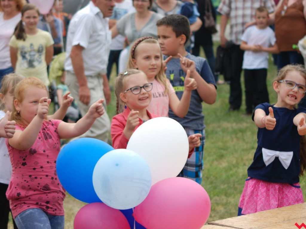 Smerfny Dzień Dziecka przyciągnął tłumy pyzdrzan