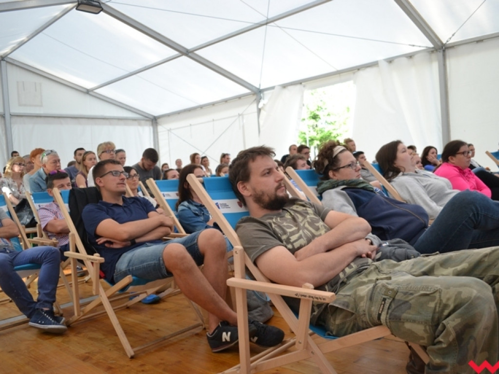 Szaleństwo podróżowania w Środzie Wielkopolskiej