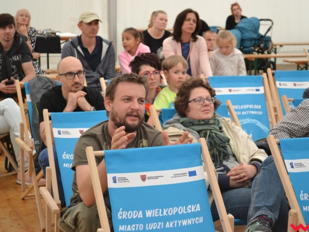 Szaleństwo podróżowania w Środzie Wielkopolskiej
