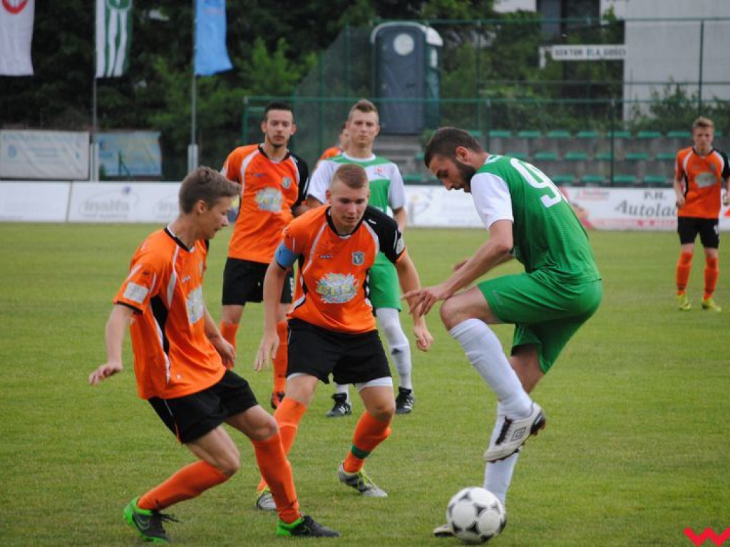 Derby dla Warty, rezerwy Victorii Września musiały uznać mniej chaotycznych w decydujących momentach graczy z Pyzdr (galeria)