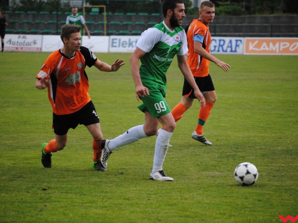 Derby dla Warty, rezerwy Victorii Września musiały uznać mniej chaotycznych w decydujących momentach graczy z Pyzdr (galeria)
