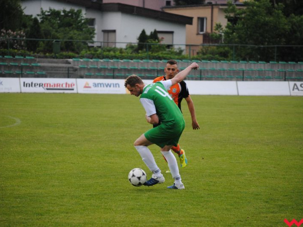 Derby dla Warty, rezerwy Victorii Września musiały uznać mniej chaotycznych w decydujących momentach graczy z Pyzdr (galeria)