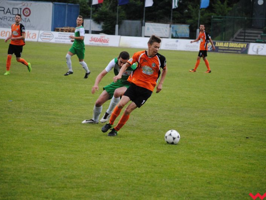 Derby dla Warty, rezerwy Victorii Września musiały uznać mniej chaotycznych w decydujących momentach graczy z Pyzdr (galeria)
