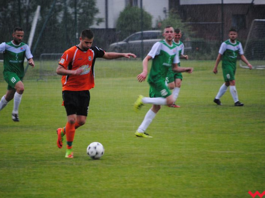 Derby dla Warty, rezerwy Victorii Września musiały uznać mniej chaotycznych w decydujących momentach graczy z Pyzdr (galeria)