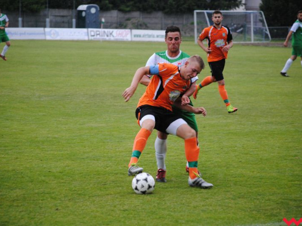 Derby dla Warty, rezerwy Victorii Września musiały uznać mniej chaotycznych w decydujących momentach graczy z Pyzdr (galeria)