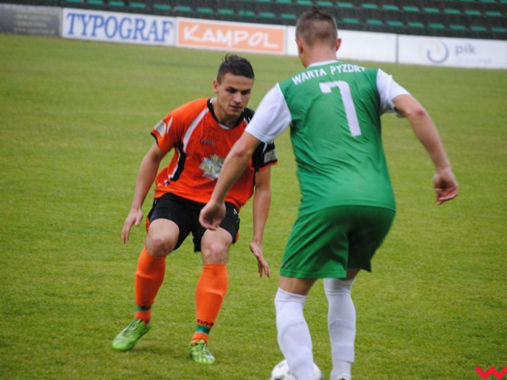 Derby dla Warty, rezerwy Victorii Września musiały uznać mniej chaotycznych w decydujących momentach graczy z Pyzdr (galeria)