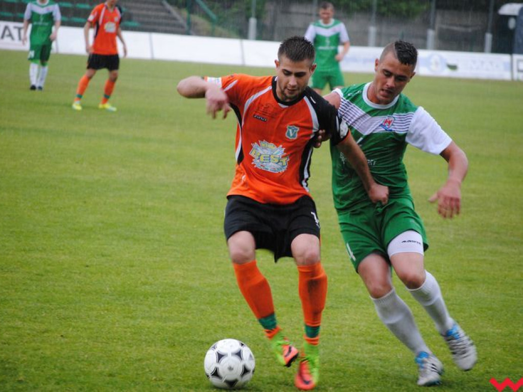 Derby dla Warty, rezerwy Victorii Września musiały uznać mniej chaotycznych w decydujących momentach graczy z Pyzdr (galeria)