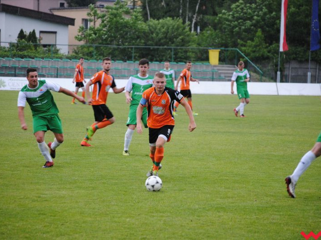 Derby dla Warty, rezerwy Victorii Września musiały uznać mniej chaotycznych w decydujących momentach graczy z Pyzdr (galeria)
