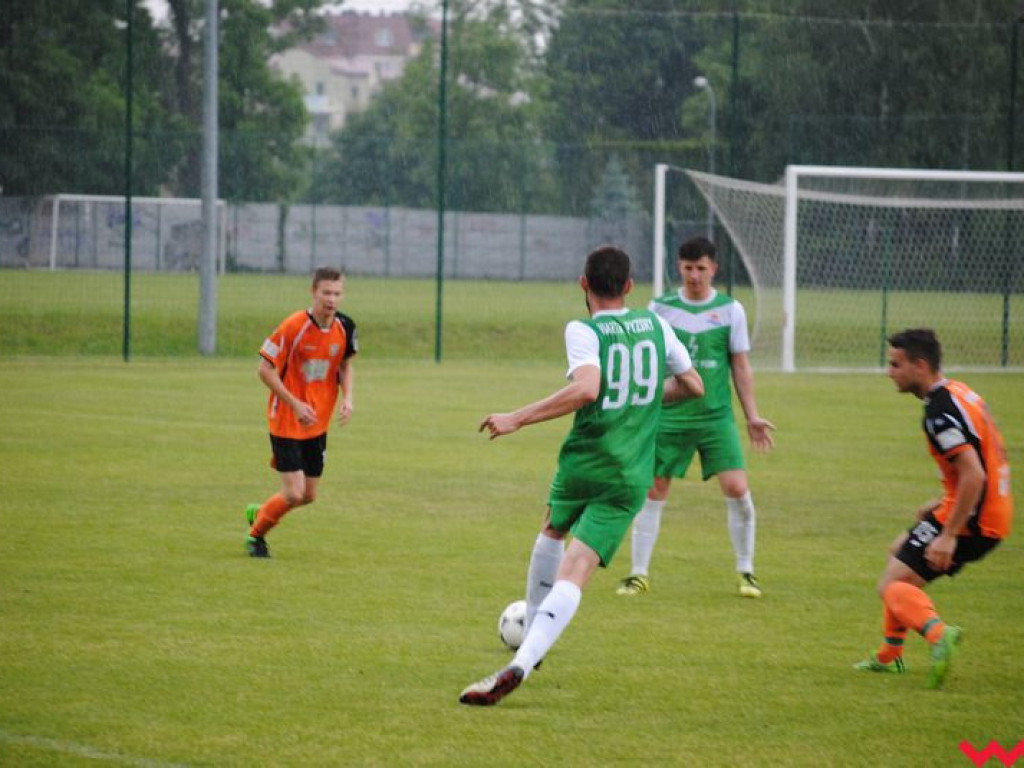 Derby dla Warty, rezerwy Victorii Września musiały uznać mniej chaotycznych w decydujących momentach graczy z Pyzdr (galeria)