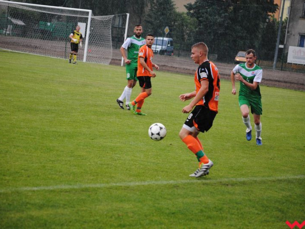 Derby dla Warty, rezerwy Victorii Września musiały uznać mniej chaotycznych w decydujących momentach graczy z Pyzdr (galeria)
