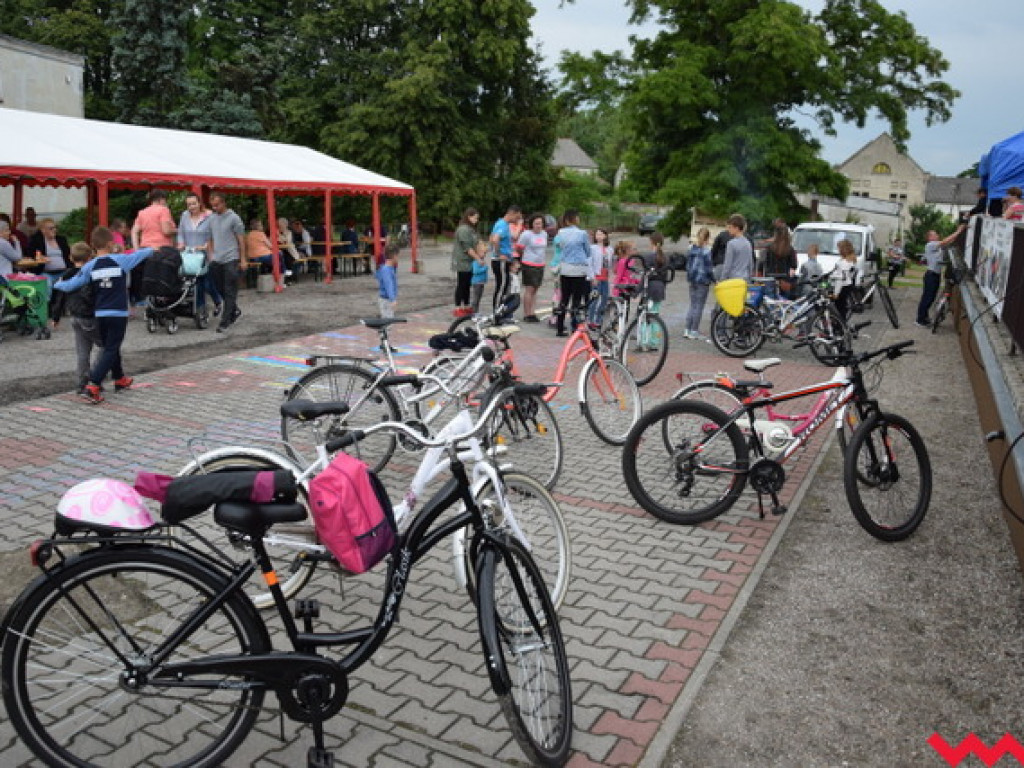 Europejski Dzień Sąsiada w Bieganowie. Rajd rowerowy połączony z festynem i potańcówką