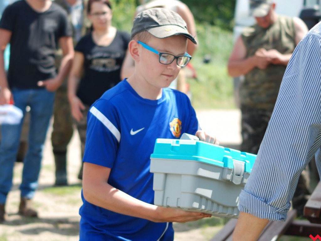Zawody wędkarskie o puchar prezesa banku