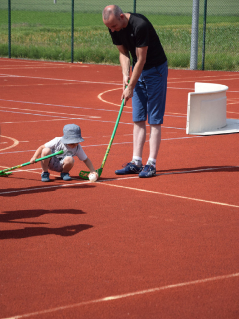 Rodzinna zabawa na kołaczkowskim Orliku. Dali radę mimo upalnej pogody