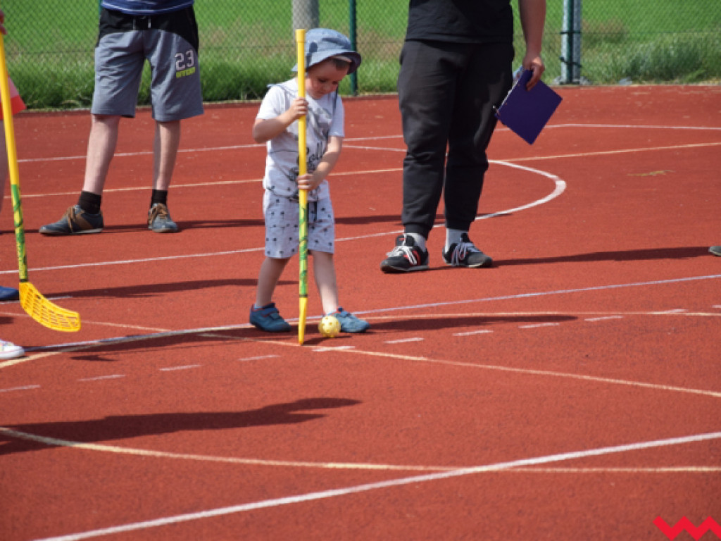 Rodzinna zabawa na kołaczkowskim Orliku. Dali radę mimo upalnej pogody