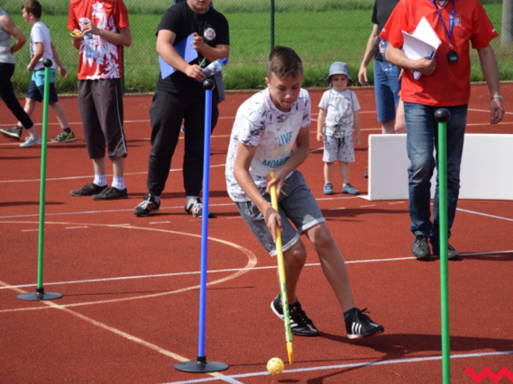 Rodzinna zabawa na kołaczkowskim Orliku. Dali radę mimo upalnej pogody