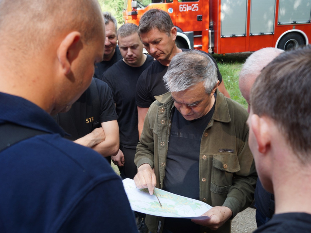 Strażacy uczyli się, jak gasić pożary lasów