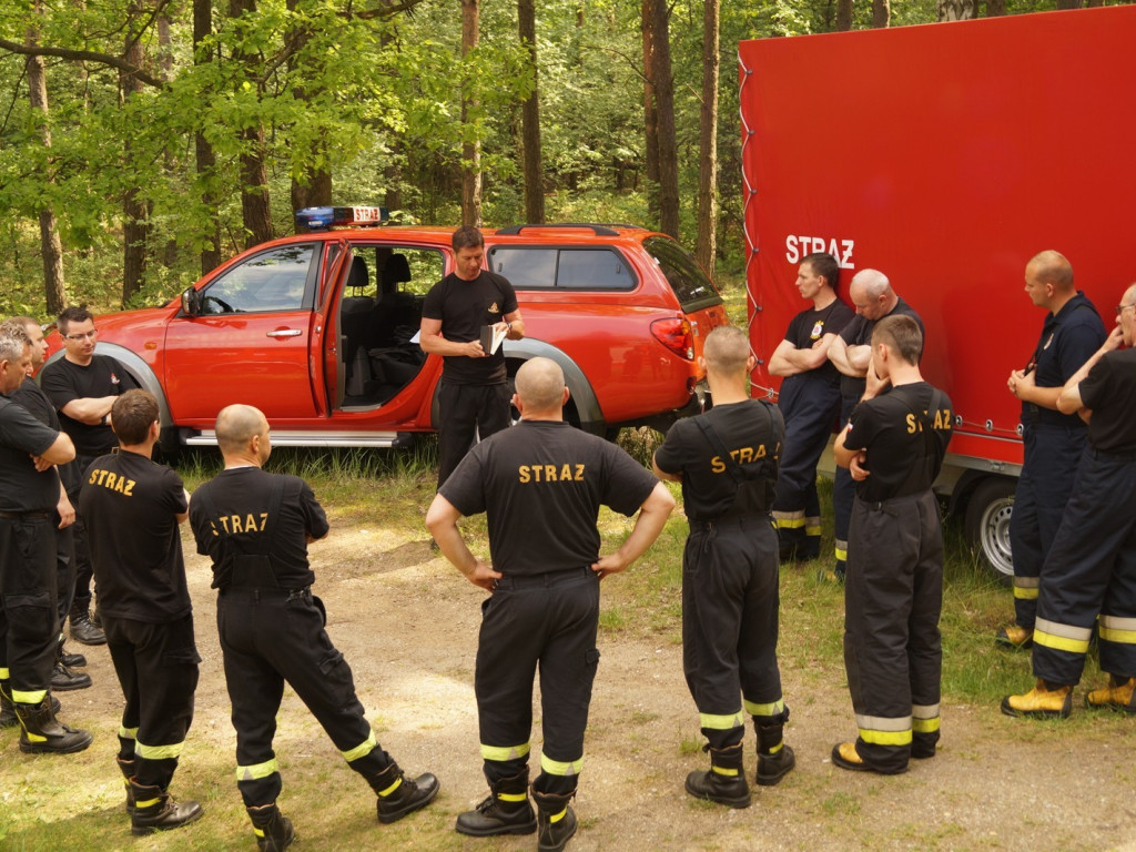 Strażacy uczyli się, jak gasić pożary lasów