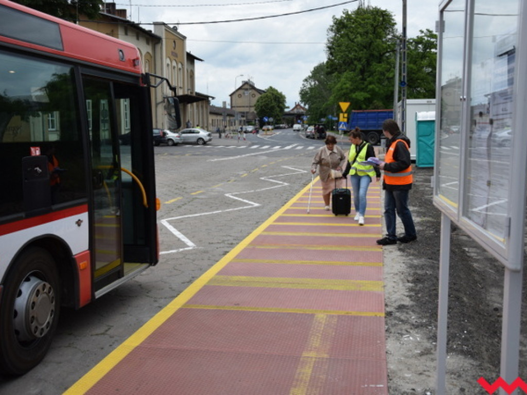  - Jest dobrze! - mówią pasażerowie PKP po uruchomienia autobusowej komunikacji zastępczej do Konina