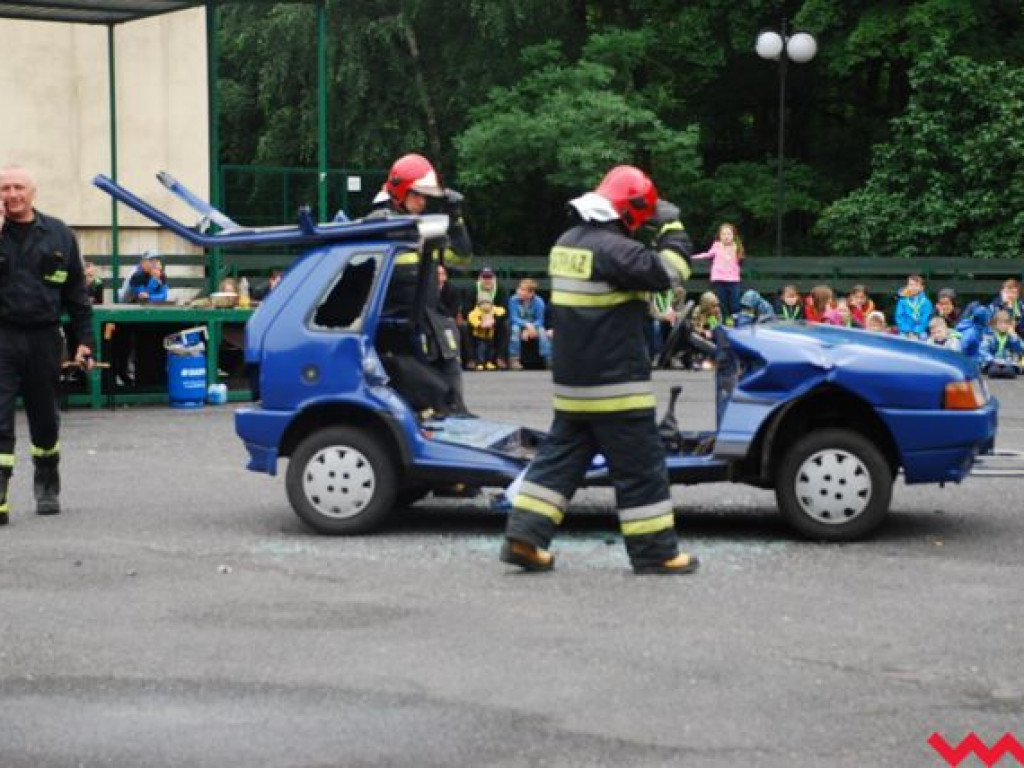 Mokro i wesoło. Deszcz pokrzyżował plany programowe, lecz nie złamał ducha skauta