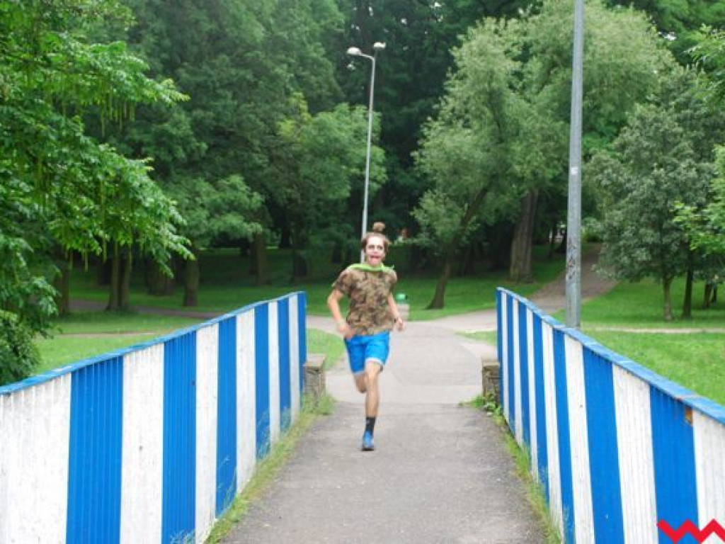 Mokro i wesoło. Deszcz pokrzyżował plany programowe, lecz nie złamał ducha skauta