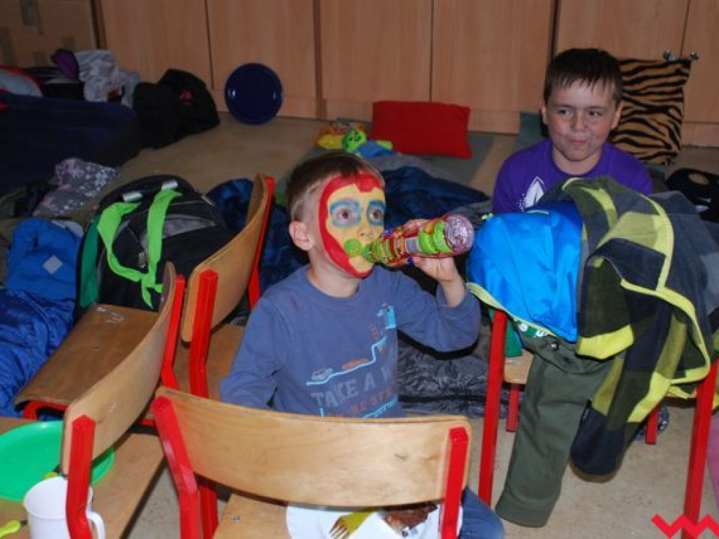 Mokro i wesoło. Deszcz pokrzyżował plany programowe, lecz nie złamał ducha skauta