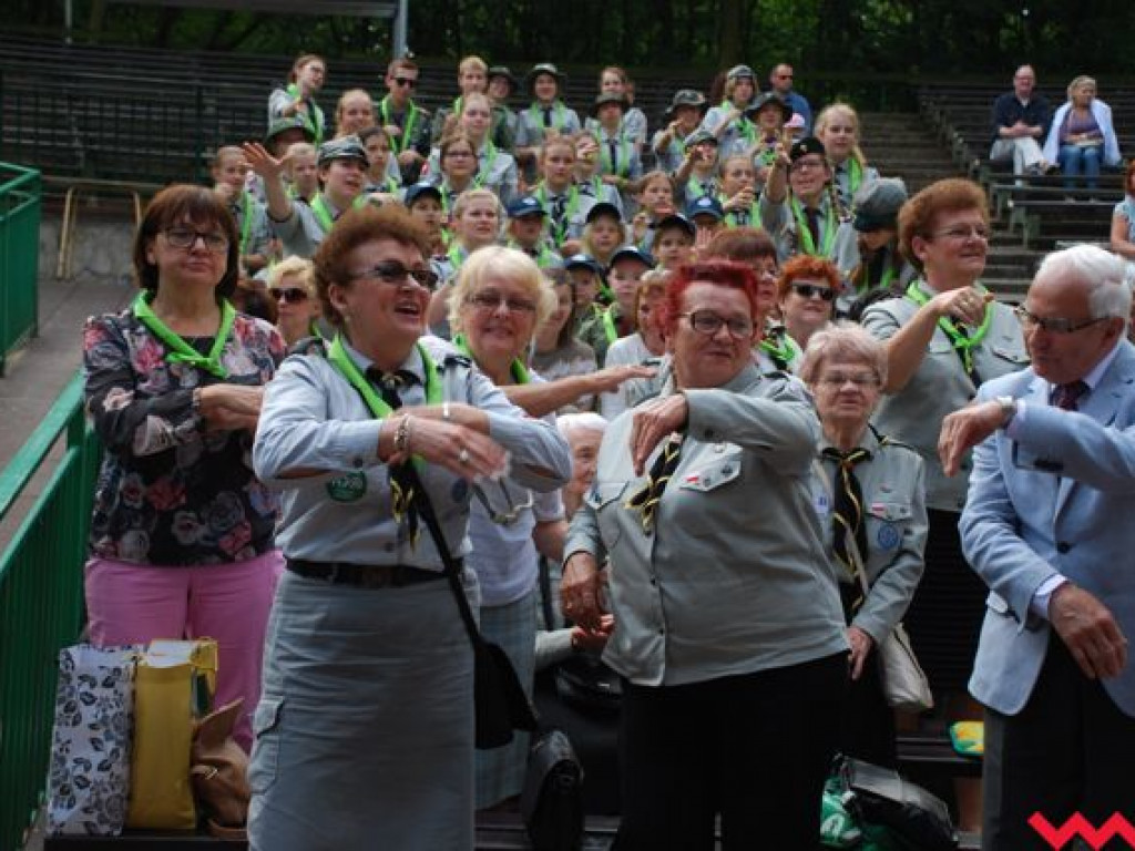 Harcerska msza na amfiteatrze