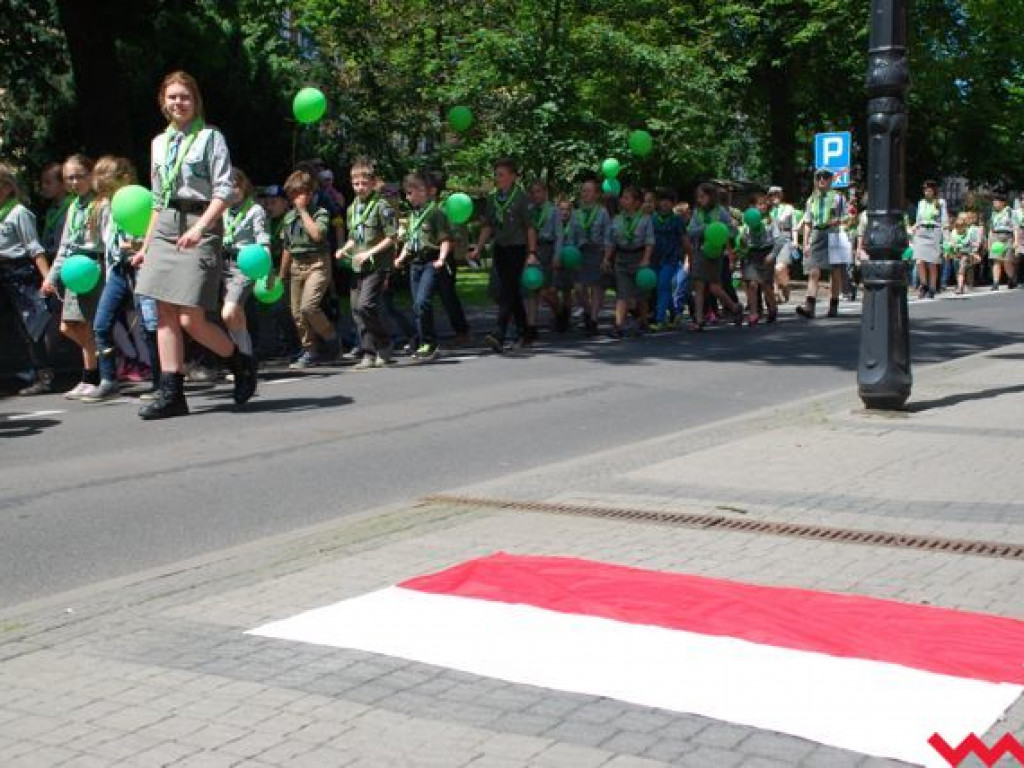 Czuwaj! Tablica pamiątkowa z okazji 100-lecia harcerstwa na ziemi wrzesińskiej została odsłonięta!