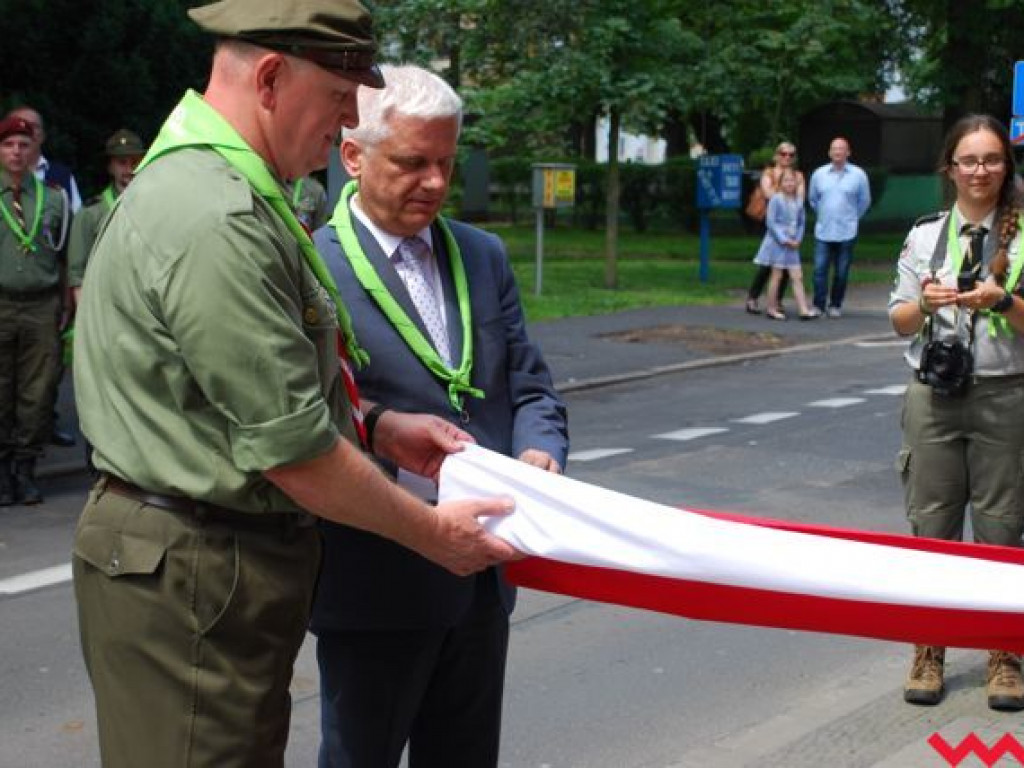 Czuwaj! Tablica pamiątkowa z okazji 100-lecia harcerstwa na ziemi wrzesińskiej została odsłonięta!
