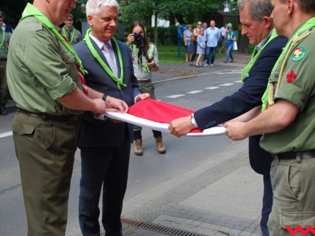 Czuwaj! Tablica pamiątkowa z okazji 100-lecia harcerstwa na ziemi wrzesińskiej została odsłonięta!