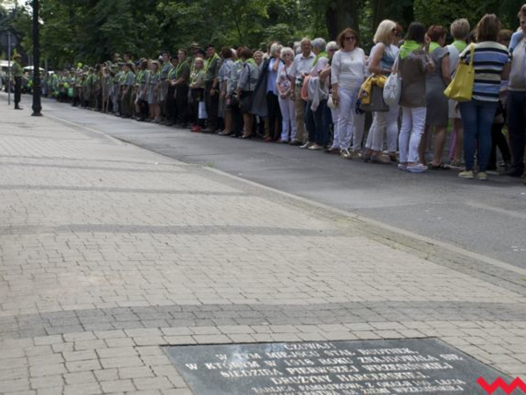 Czuwaj! Tablica pamiątkowa z okazji 100-lecia harcerstwa na ziemi wrzesińskiej została odsłonięta!