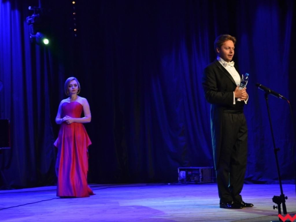 Gorąca Carmen rozgrzała seniorów