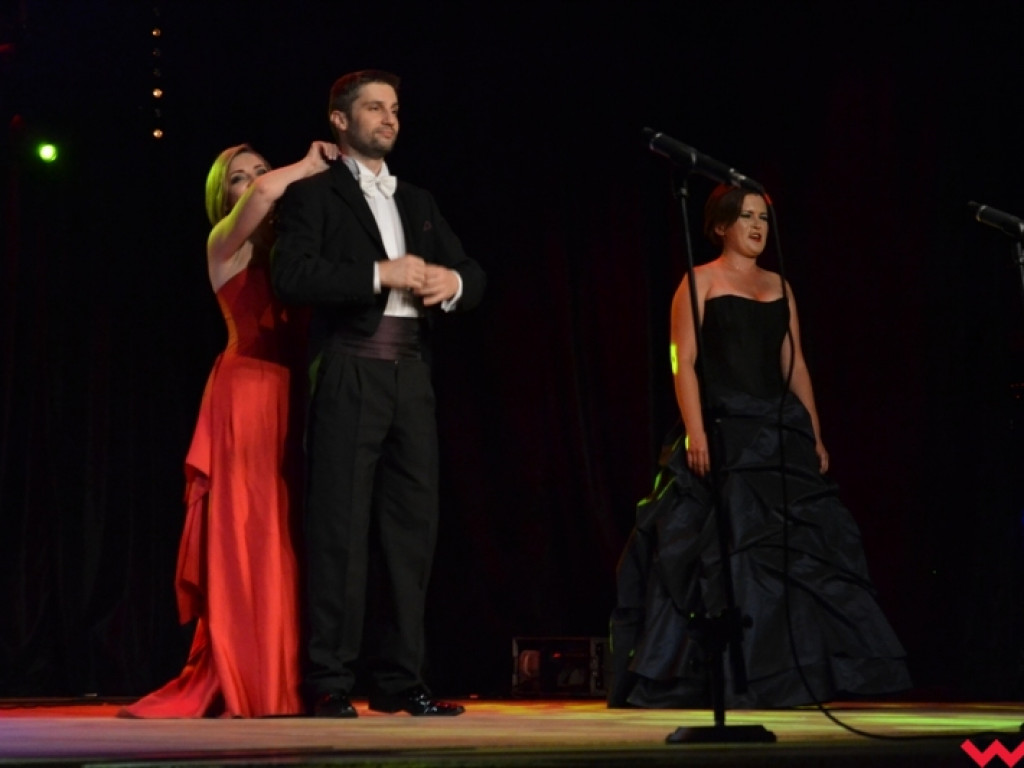 Gorąca Carmen rozgrzała seniorów