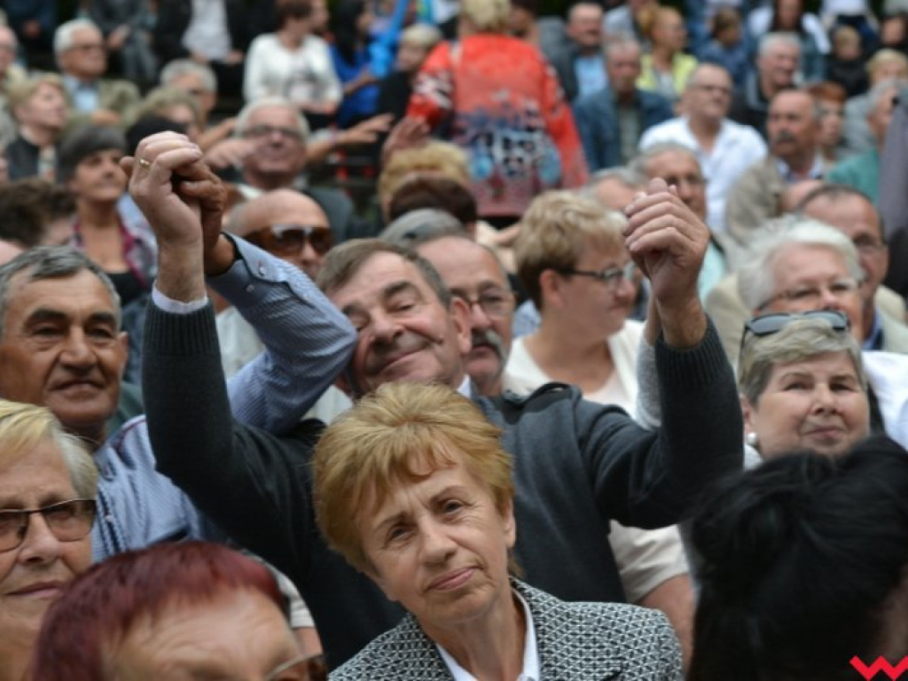 Pełny amfiteatr na finał II Wrzesińskiego Tygodnia Seniorów