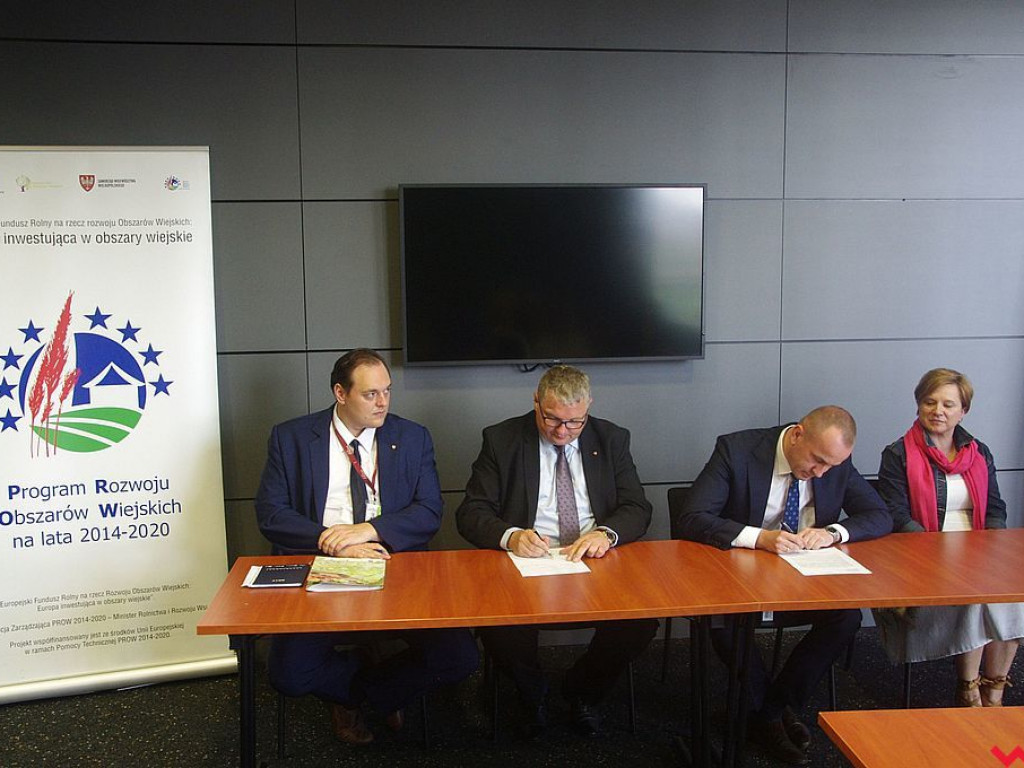 Rewitalizacja parku na Placu Sikorskiego w Pyzdrach staje się faktem