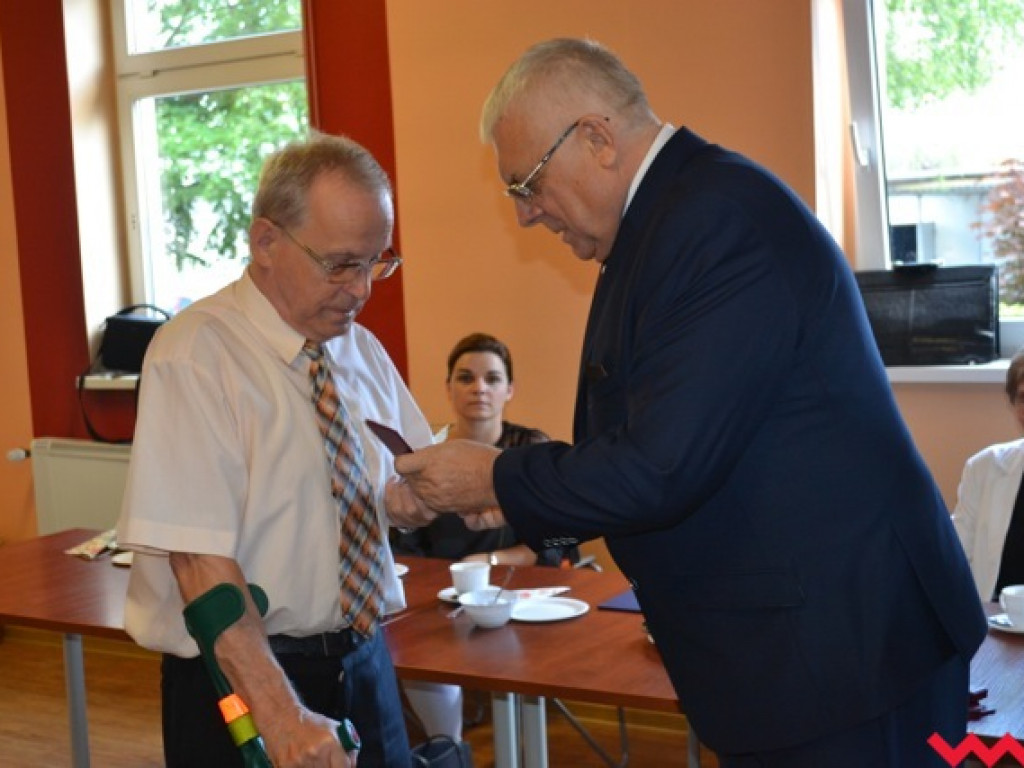 Polski Związek Niewidomych wręczył jubileuszowe odznaczenia