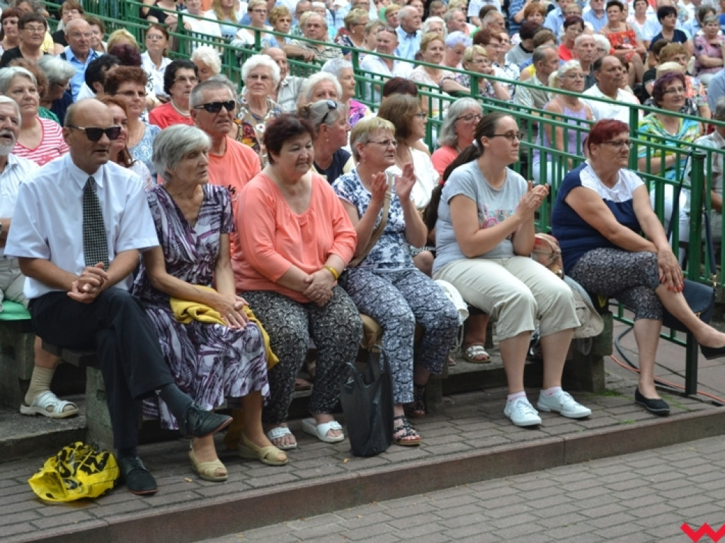 Romantyczne szlagiery Damiana Holeckiego