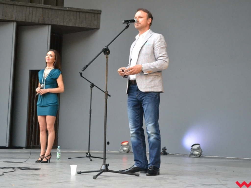 Romantyczne szlagiery Damiana Holeckiego