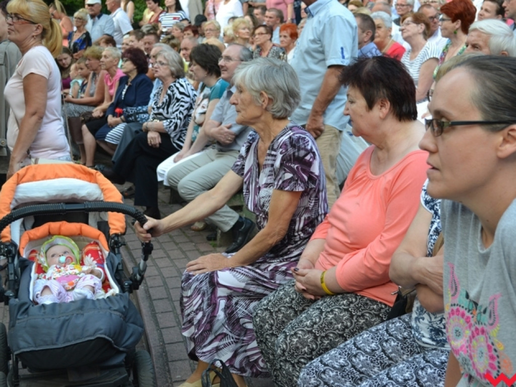 Romantyczne szlagiery Damiana Holeckiego