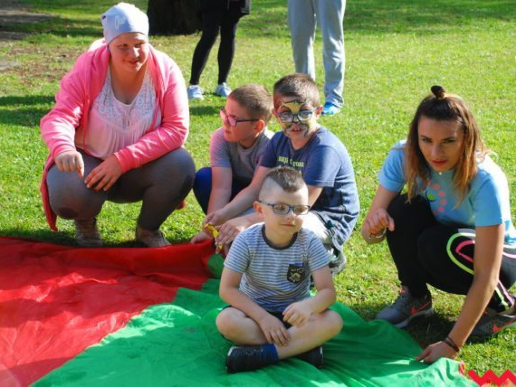 Tu mogli być sobą. We Wrześni odbył się Ogólnopolski Piknik Rodzin Dzieci z Autyzmem