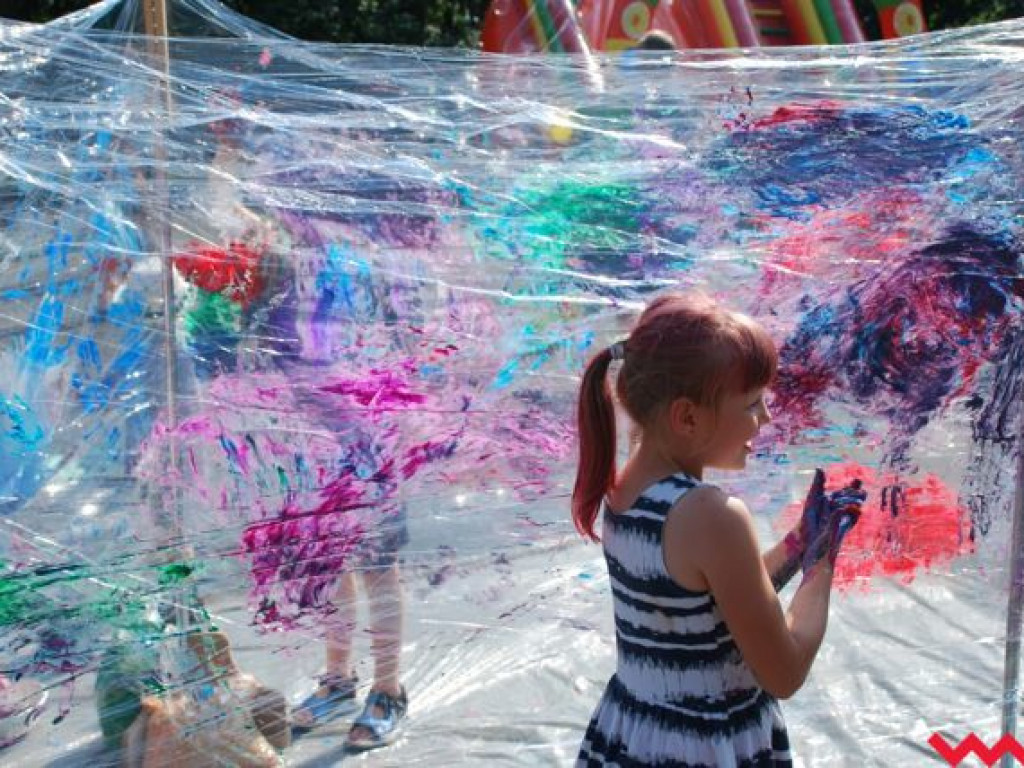 Brudne dziecko, to szczęśliwe dziecko! Niedziela dla milusińskich w parku Hrabiny