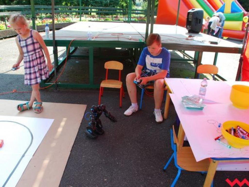 Brudne dziecko, to szczęśliwe dziecko! Niedziela dla milusińskich w parku Hrabiny