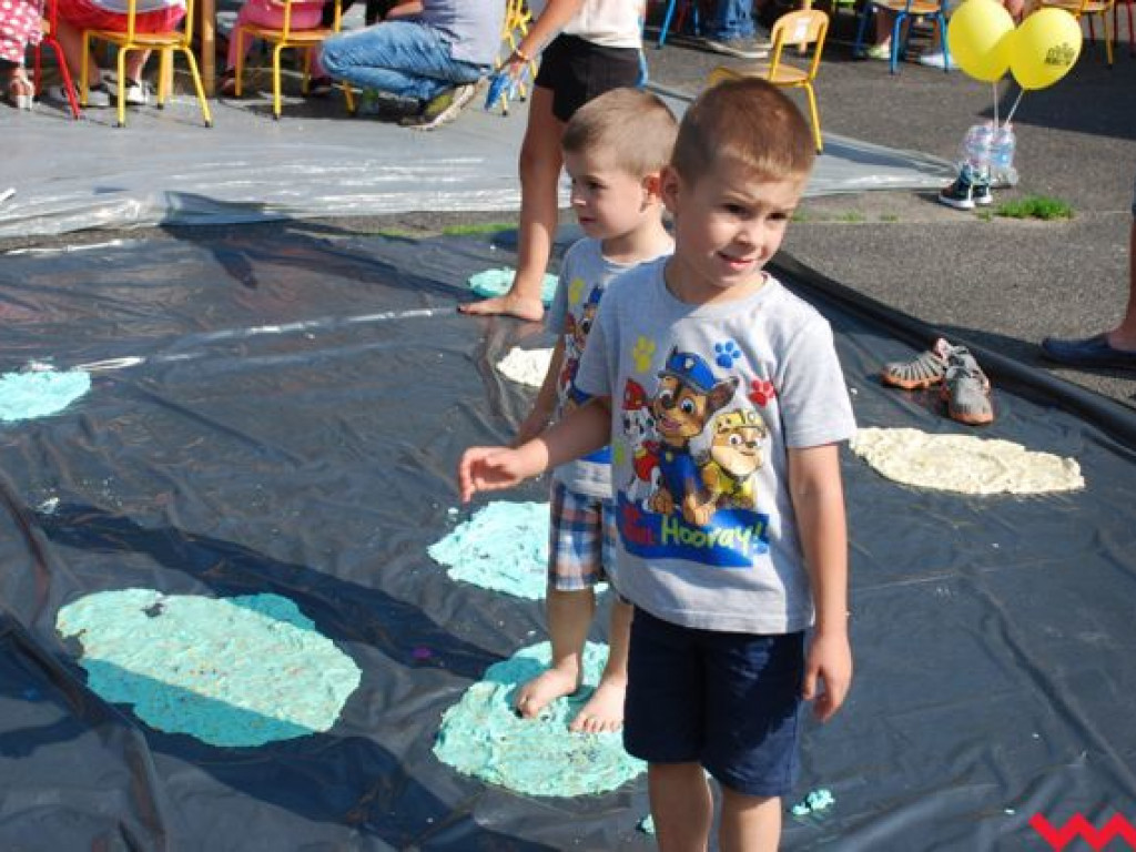 Brudne dziecko, to szczęśliwe dziecko! Niedziela dla milusińskich w parku Hrabiny