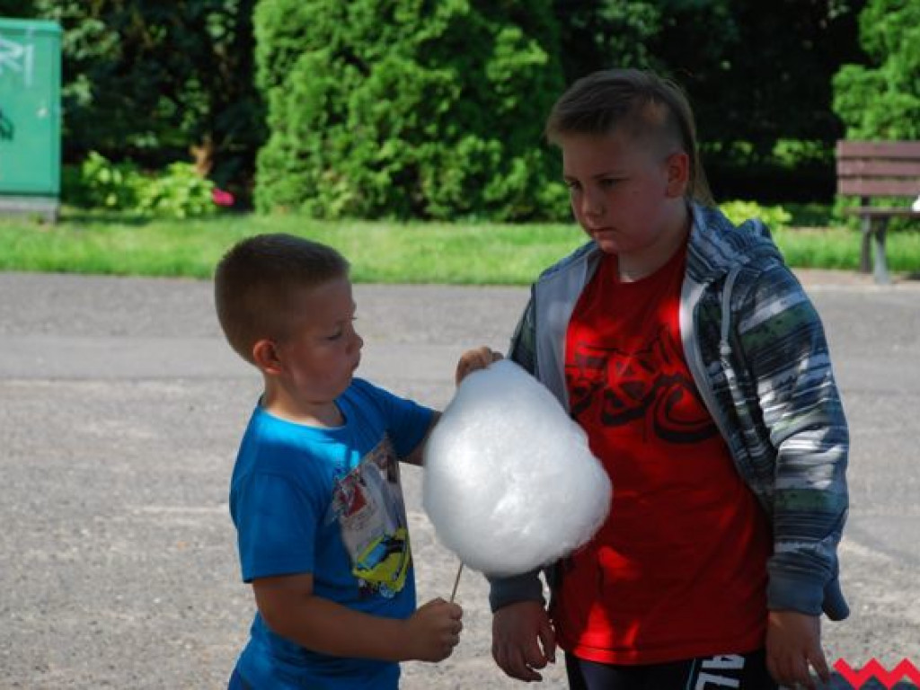 Brudne dziecko, to szczęśliwe dziecko! Niedziela dla milusińskich w parku Hrabiny