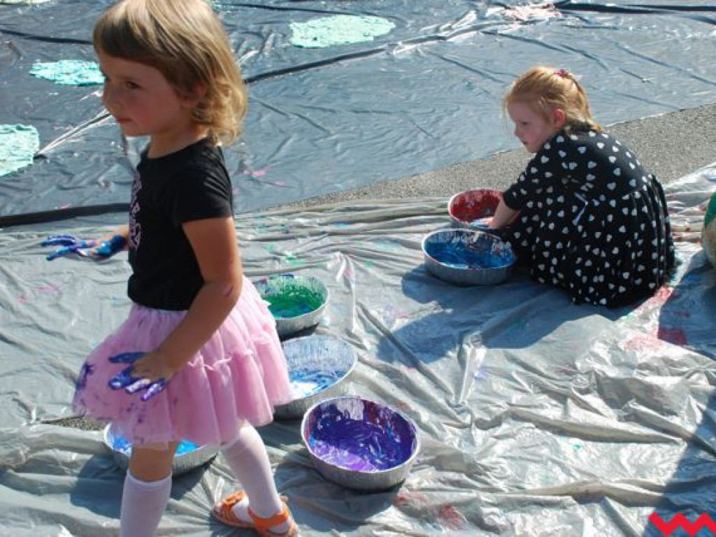 Brudne dziecko, to szczęśliwe dziecko! Niedziela dla milusińskich w parku Hrabiny