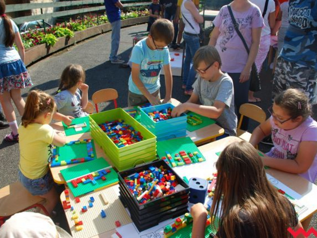 Brudne dziecko, to szczęśliwe dziecko! Niedziela dla milusińskich w parku Hrabiny