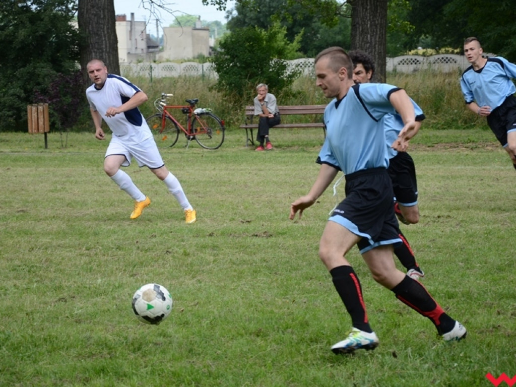 LZS Białężyce na czele wiejskiej ligi piłki nożnej. Za nim LZS Sędziwojewo
