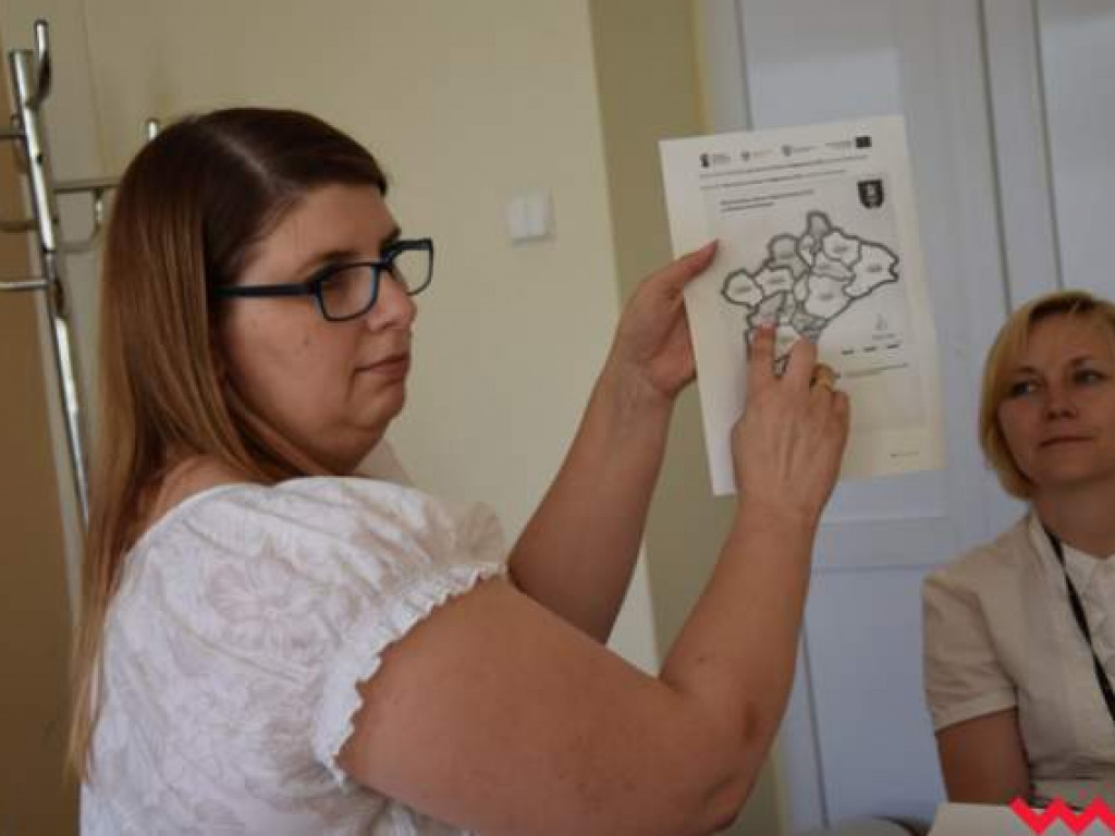 Nieudany przetarg może zagrozić budowie kanalizacji sanitanej w Borzykowie. Wójt Teresa Waszak jest zaniepokojona