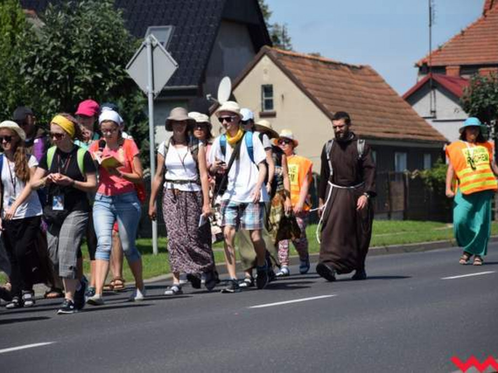 Wyruszyła piesza pielgrzymka do Matki Bożej w Częstochowie. Pielgrzymi minęli już Wrześnię i zmierzają na Południe